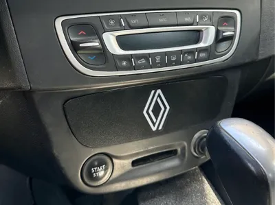 Megane 3 Radio CD Player Face Plate