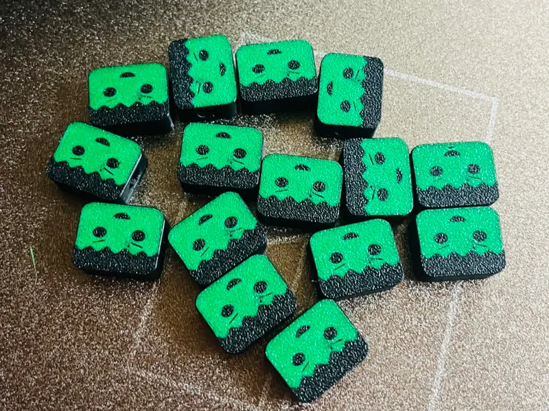 HULK CHARM 1 SIDE