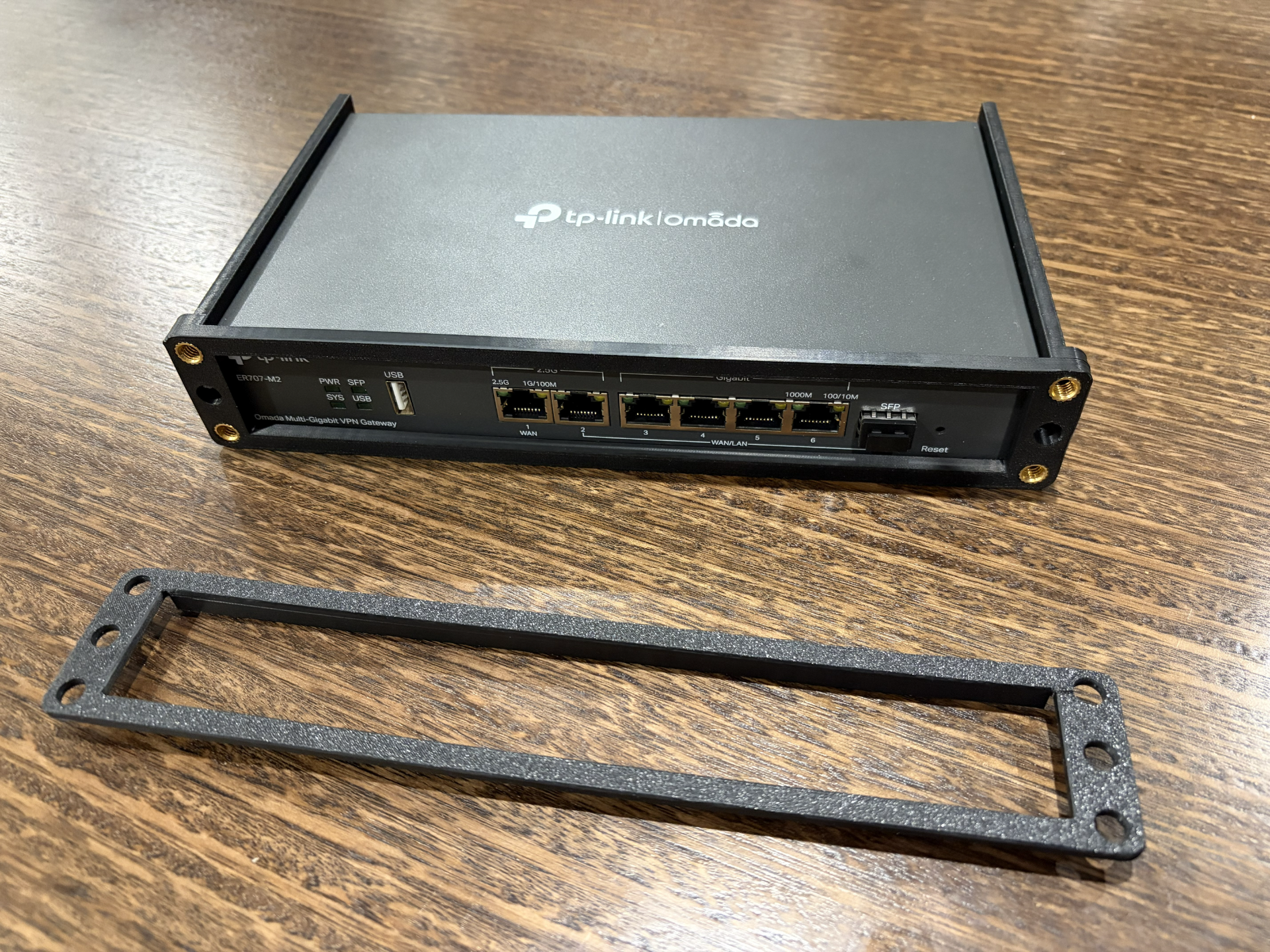 Lab Rax TP-Link Omada ER707-M2 / ES210XPP-M2