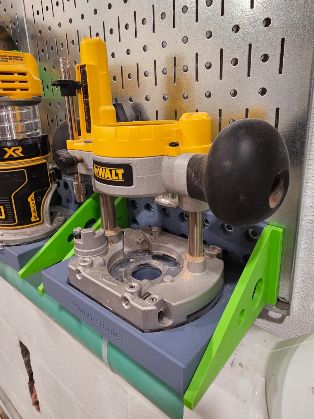 Dewalt plunge router for wall control by Oclure MakerWorld