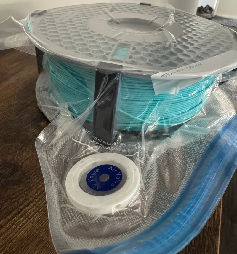 Vacuum bag brace