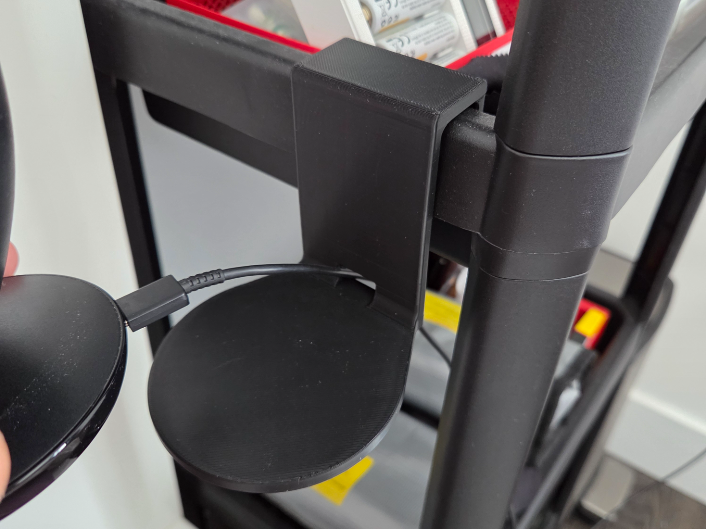 Samsung wireless fast charger for IKEA VESKEN