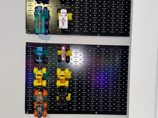 Monster Truck Hanger for 1 in Standard Pegboard