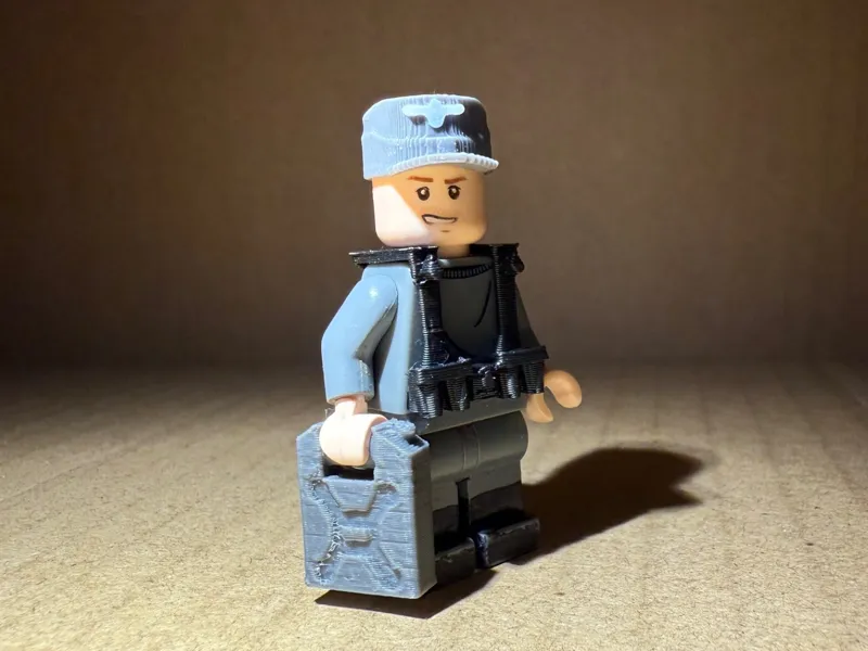 minifigure jerry can