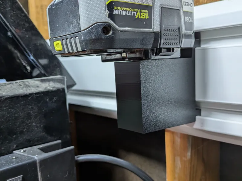 Ryobi Gladiator Geartrack Slatwall holder 