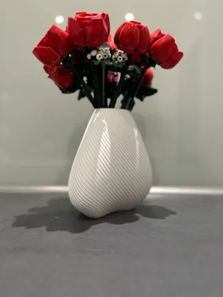 Spiral elegance vase