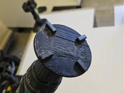 Cabinet adjustable leg driver