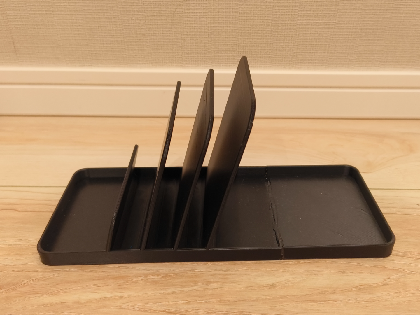 ガジェット卓上オーガナイザー / All-in-One Gadget Organizer