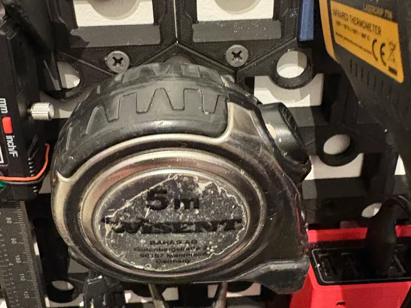 GOEWS measuring tape holder