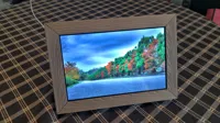 Landscape, kickstand (wood grain)