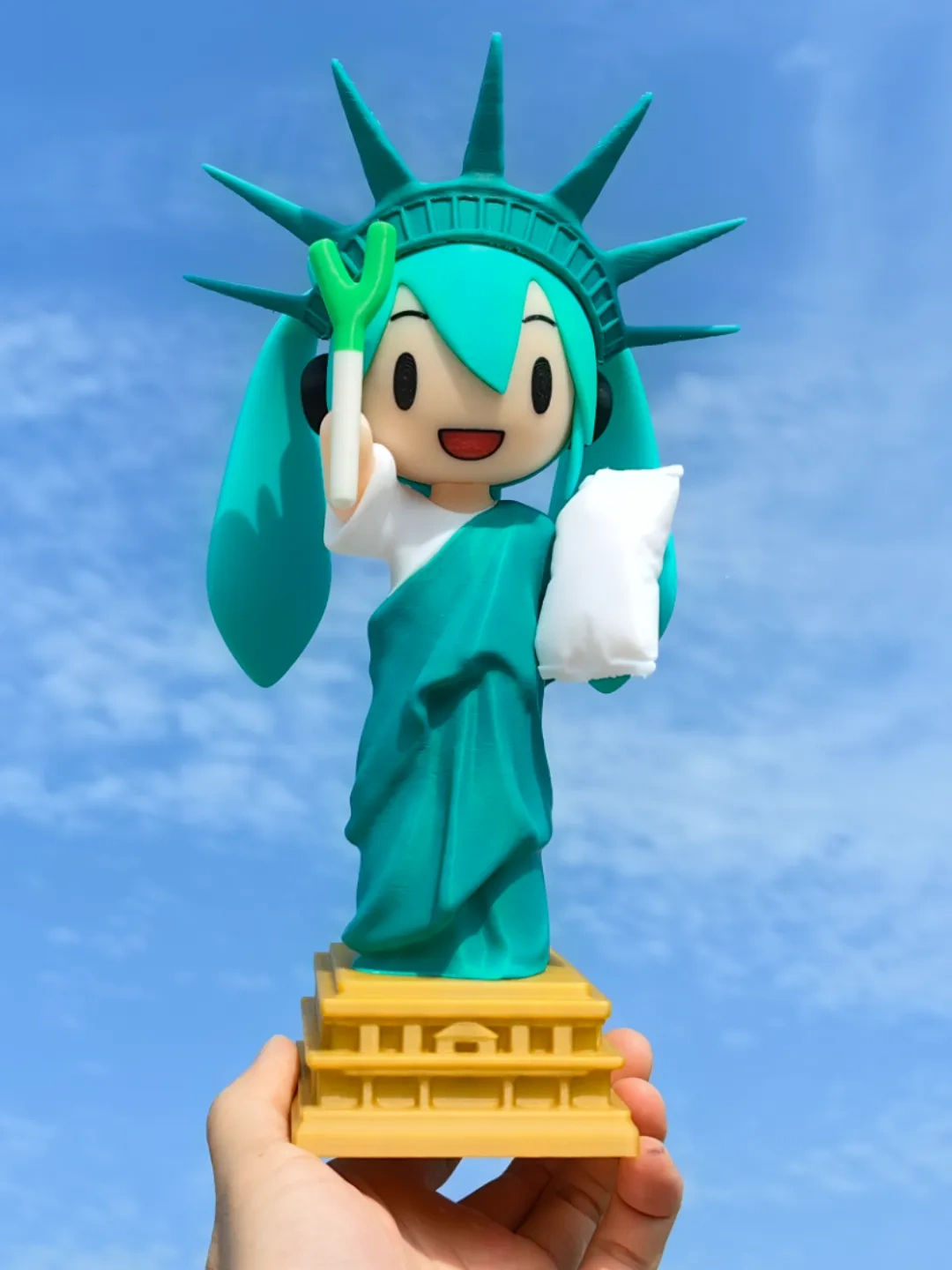 ミュウ　トップ　3D Hatsune Miku fufu Statue of Liberty - Free 3D Print Model - MakerWorld