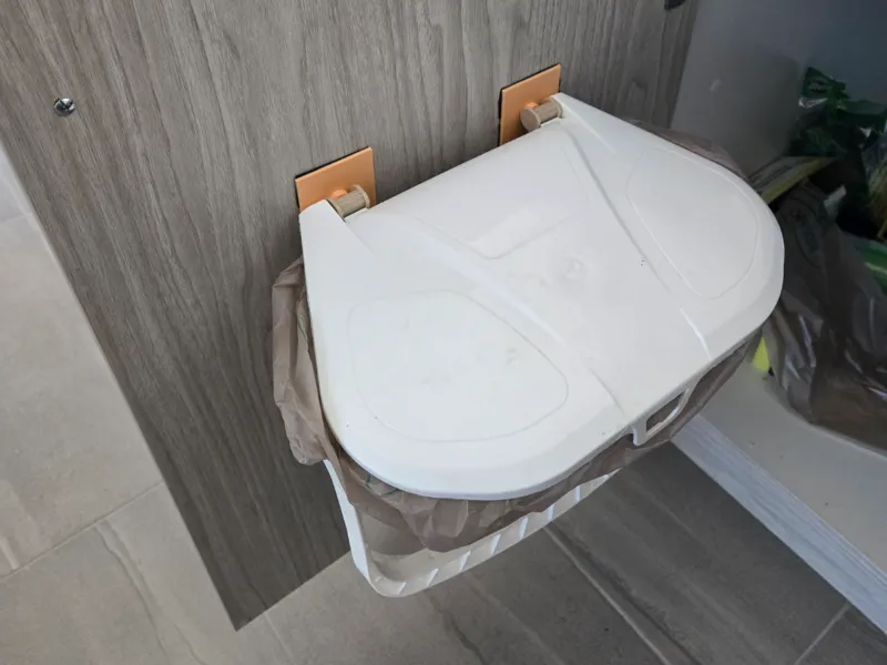 Green Bin Holder (Larger Base)