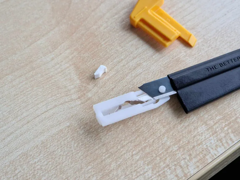 Olfa 9mm 180 Stiffer Blade lock