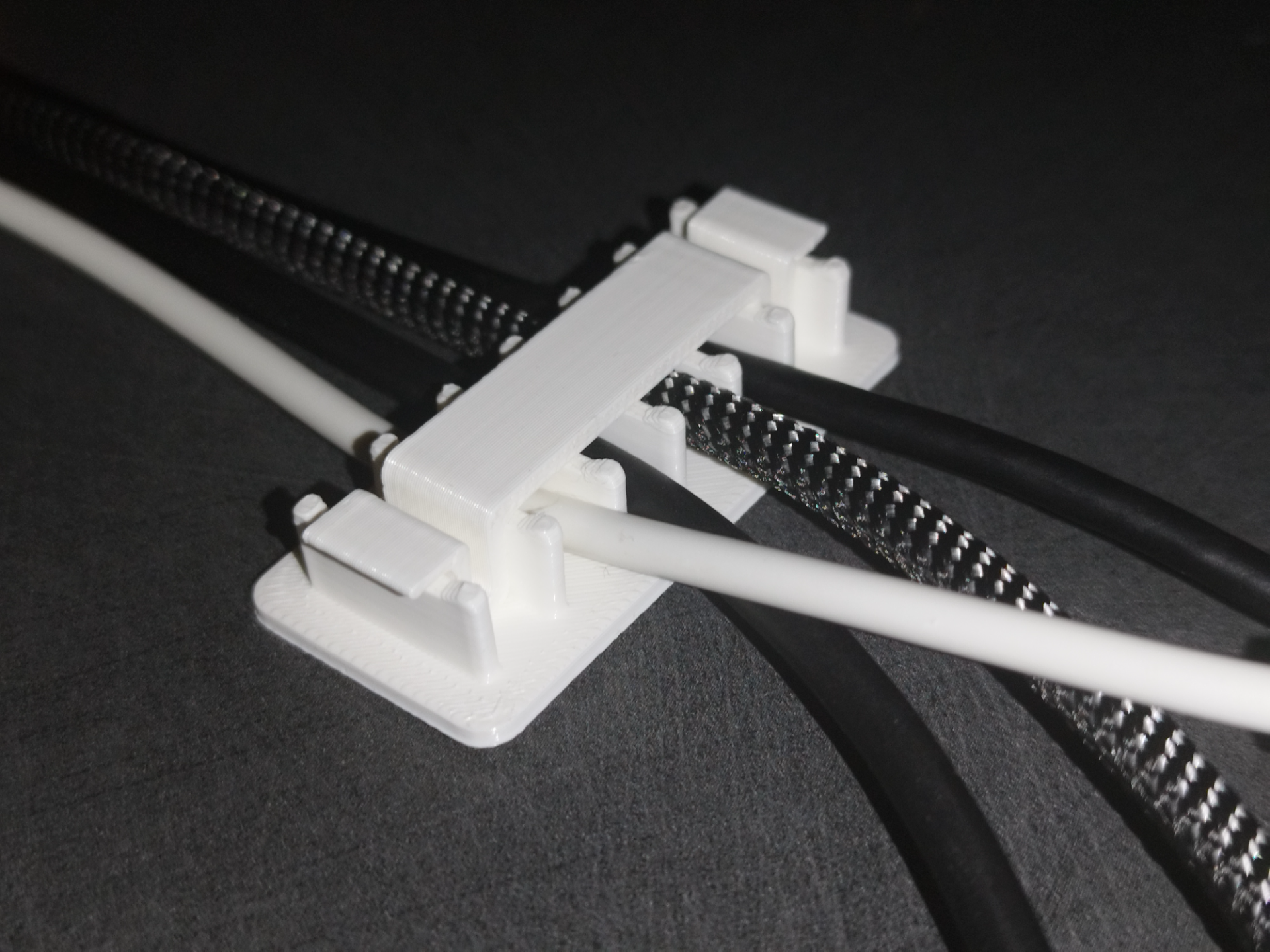 Desktop Cable Organizer Secure Locking Clip