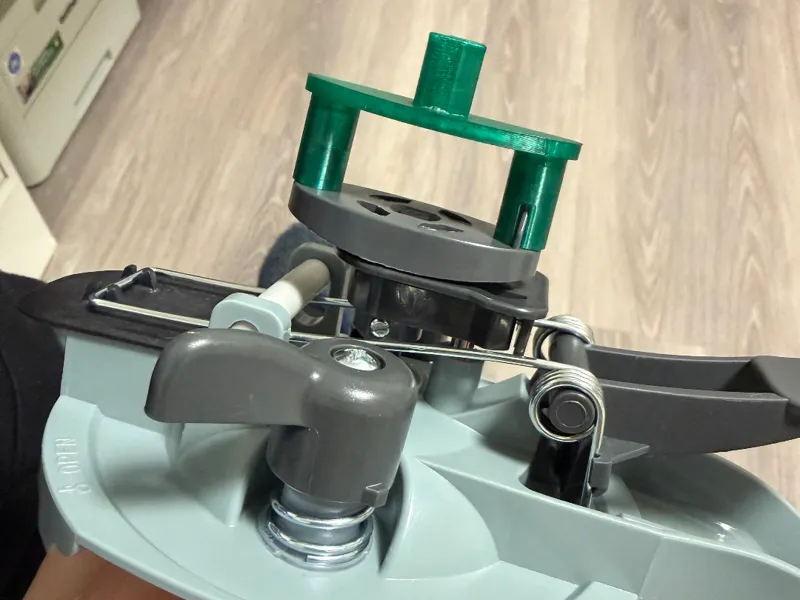 Paint Can Mixing Lid Drill Attachment