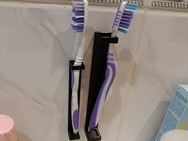 Simple toothbrush holder