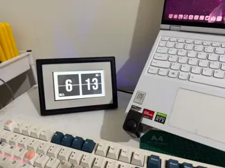 旧手机改桌面ins风时钟相框
