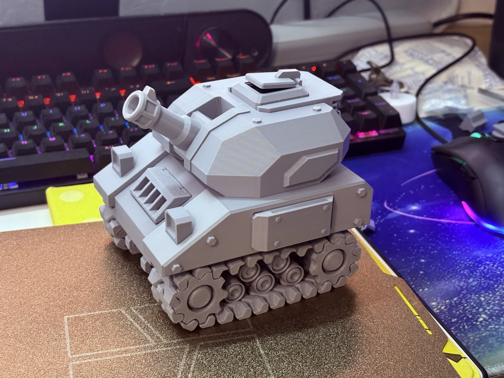 Miniatura 9 do modelo 3D 趣味拼装坦克