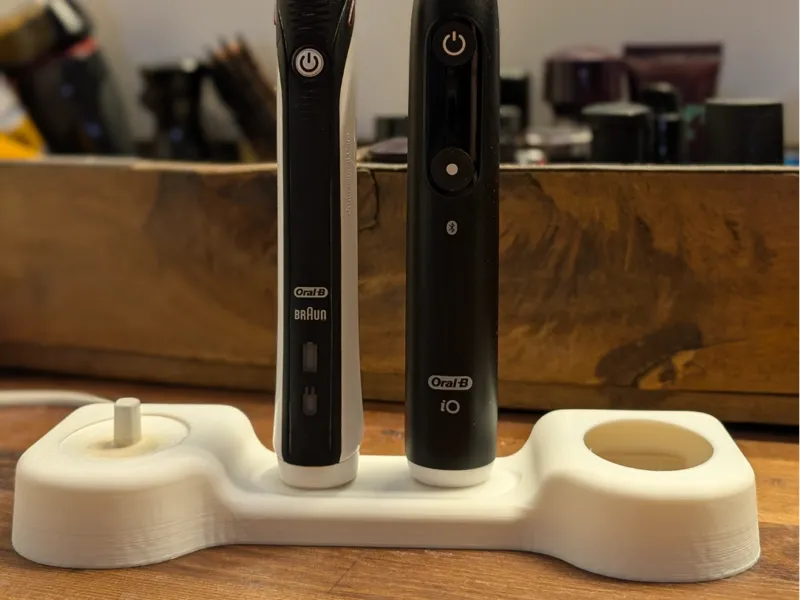 Oral-B Stand, 4 Brushes, 2 Chargers