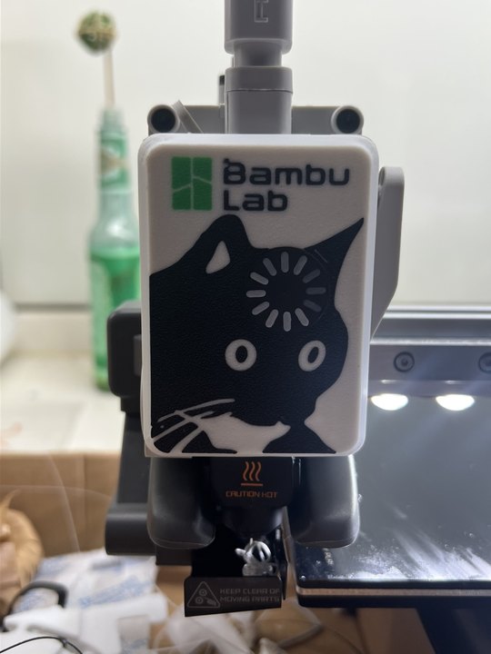 Miniatura 1 do modelo 3D A1前盖 大脑过载猫猫头 拓竹logo版本 6月20日更新