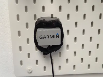 Garmin Skadis charging dock