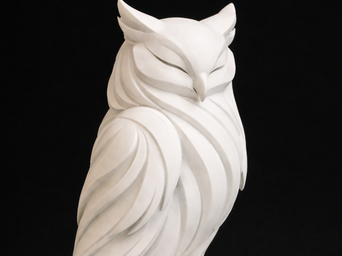 Stylized Owl Sculpture – Smooth Flow Design