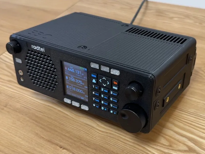 RT-950 Pro Desktop by Electrobananas