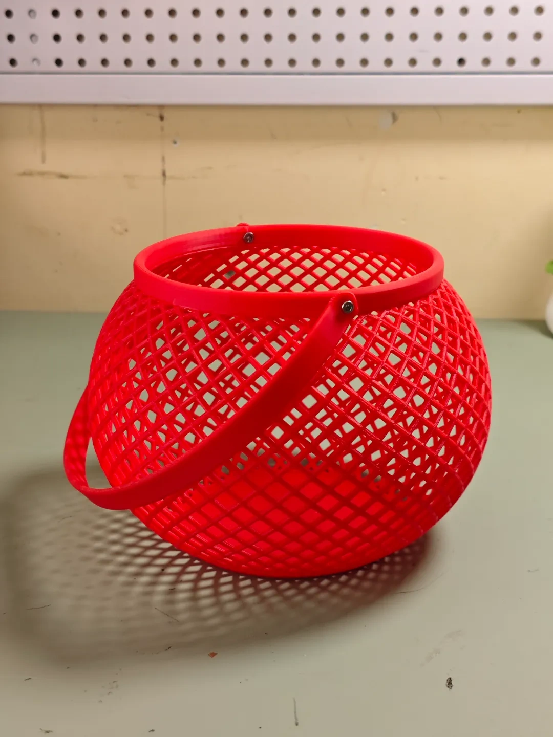 Miniatura 2 do modelo 3D 实用镂空篮子