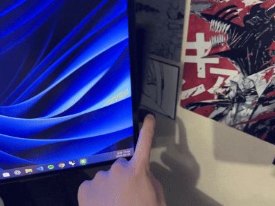USB Slide-Out Holder – Print-in-Place