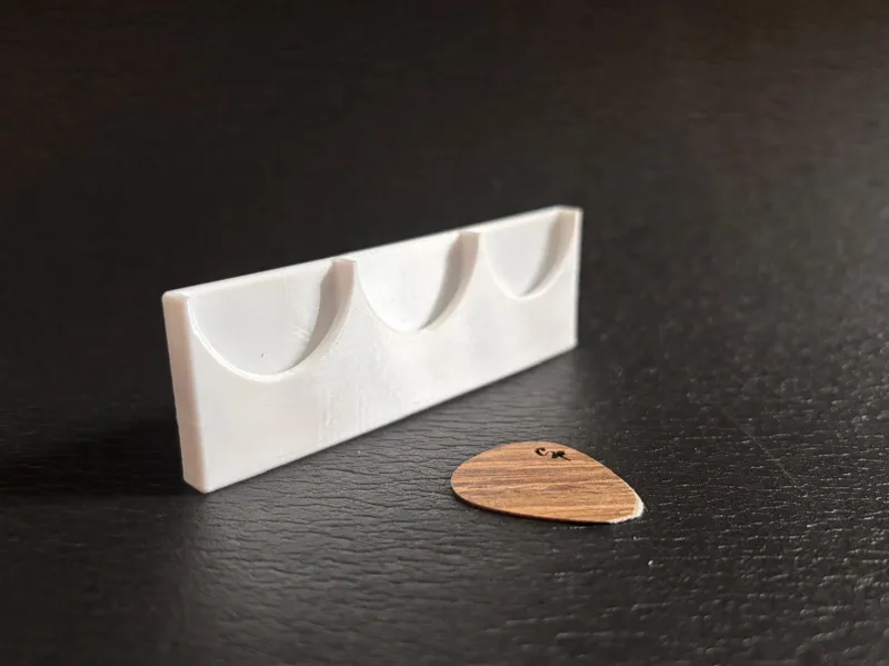 Skadis Guitar Pick Holder