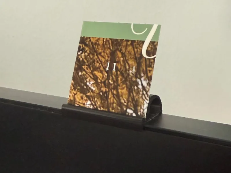Monitor top Photo Holder