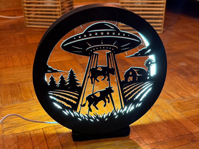 LED Ring Lampe v3 inkl. Rahmen mit UFO Motiv