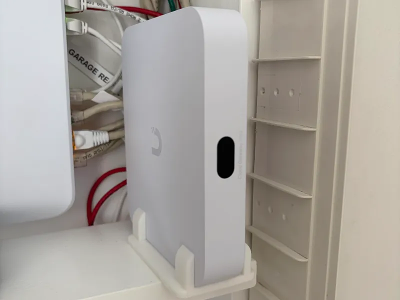Ubiquiti UCG Ultra Vertical Stand
