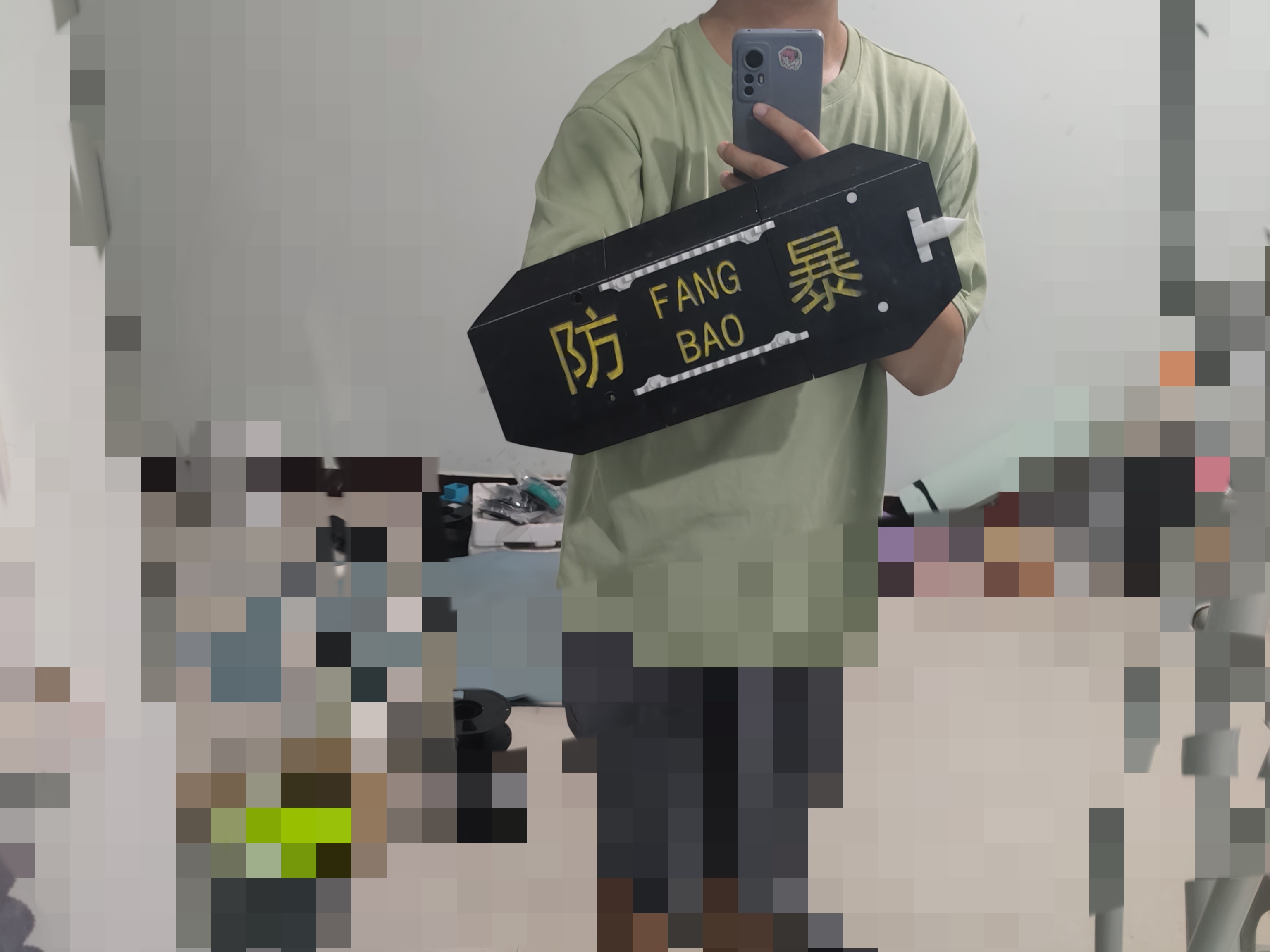 Miniatura 2 do modelo 3D 盾牌，防爆盾，末日来袭丧尸爆发，你需要一个盾牌，可以不用五金纯打印出来