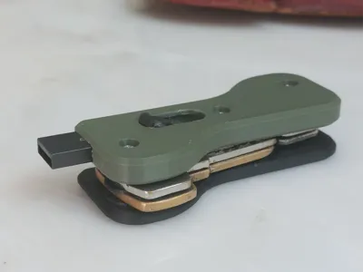 Swiss Key Holder with USB