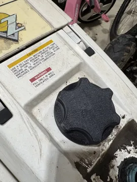 Tapa o cubierta: Kawasaki Jet Ski Gas Tank Cap 51049-3001 — vista de referencia 3