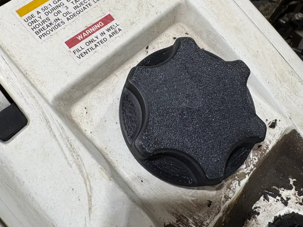 Tapa o cubierta: Kawasaki Jet Ski Gas Tank Cap 51049-3001. Referencia del modelo original.