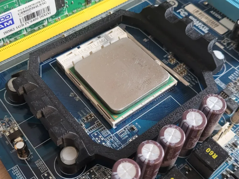 AMD Athlon 64 X2 CPU cooler holder