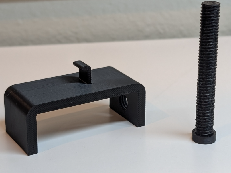 Fully Parametric Table Clip (with hook)