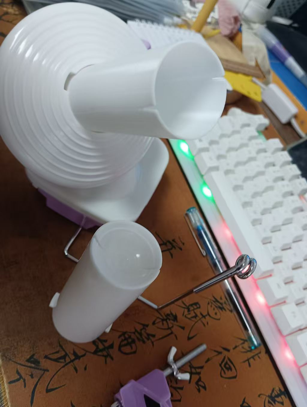 Miniatura 1 do modelo 3D 复制毛线绕线器的线轴（原版轴，细轴）