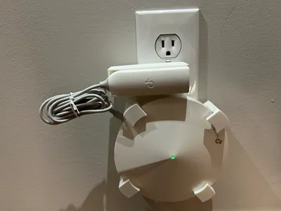 TP-Link Deco M9 plus outlet mount