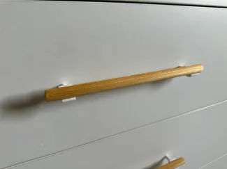 Customizable drawer handles w/ alignment plate