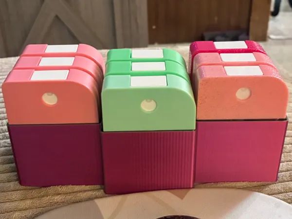 Organisateur pour flacons de gel désinfectant