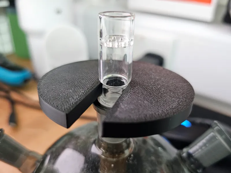 Arizer Solo water pipe adapter removal tool