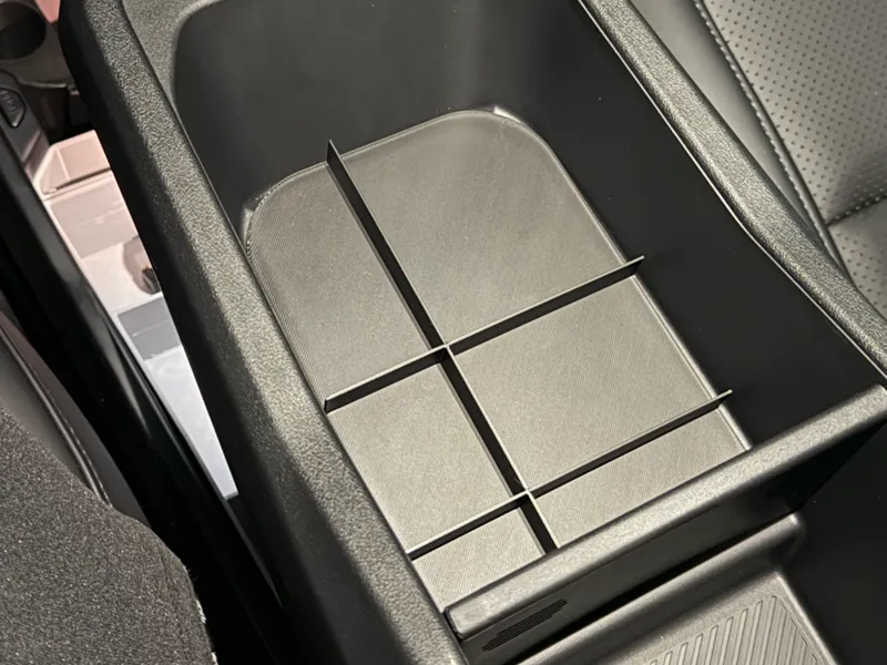Kia EV4 Organizer Mittelarmlehne