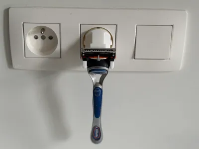 Razor Wall Mount Electric Plug (EU)