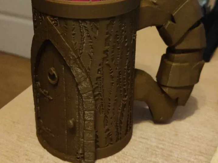 Medieval fantasy can holder