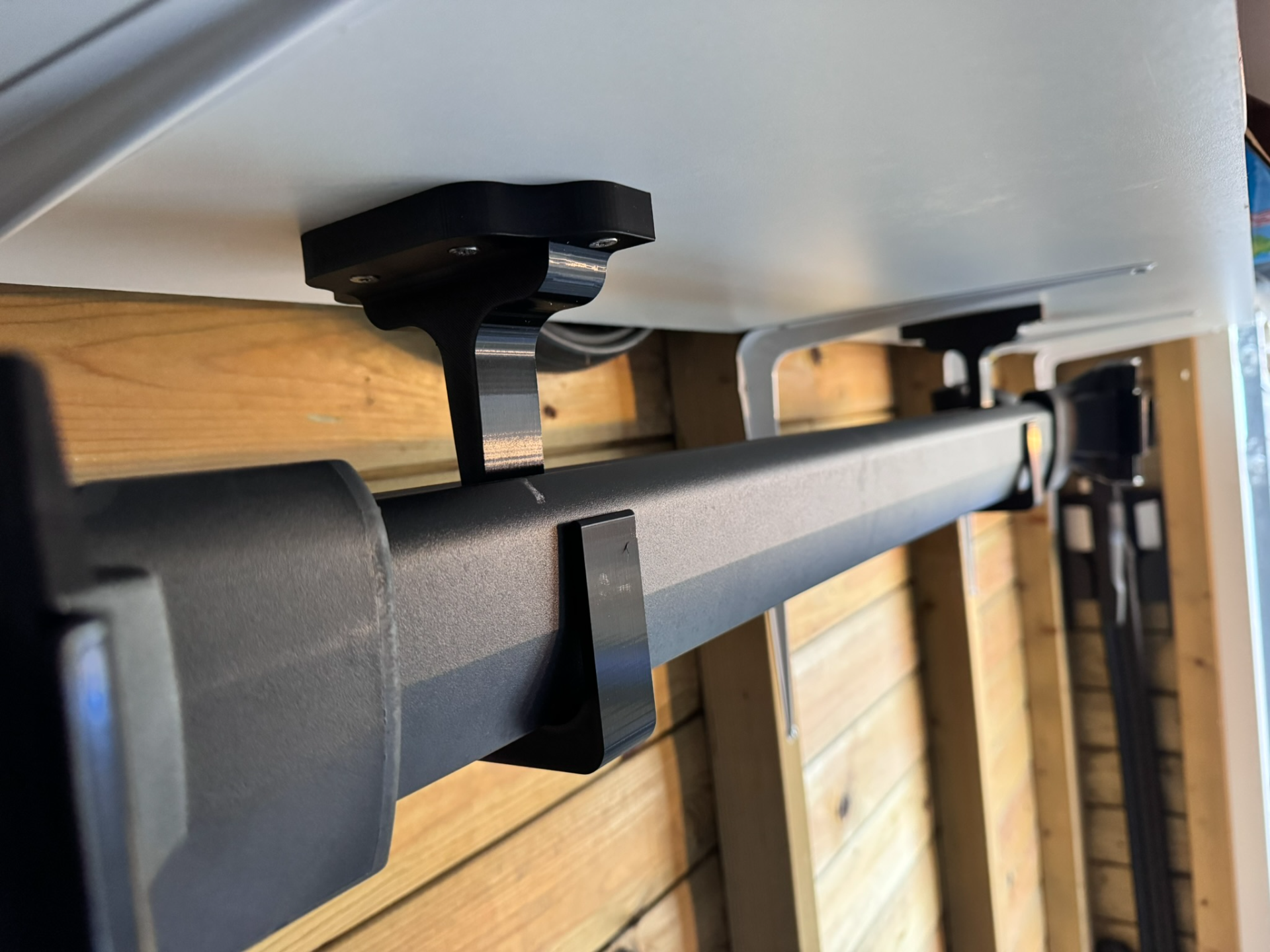Thule Wingbar Ceiling Mount for Edge and Evo