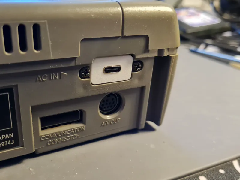 Retrosix CleanPower USB-C Mount for Sega Saturn
