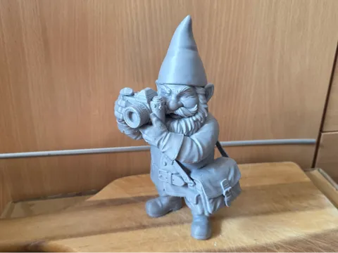 Modelo para impresión 3D: Gartenzwerg Fotograf — referencia de MakerWorld